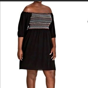 Black/ multicolor chest off should sleeve dress